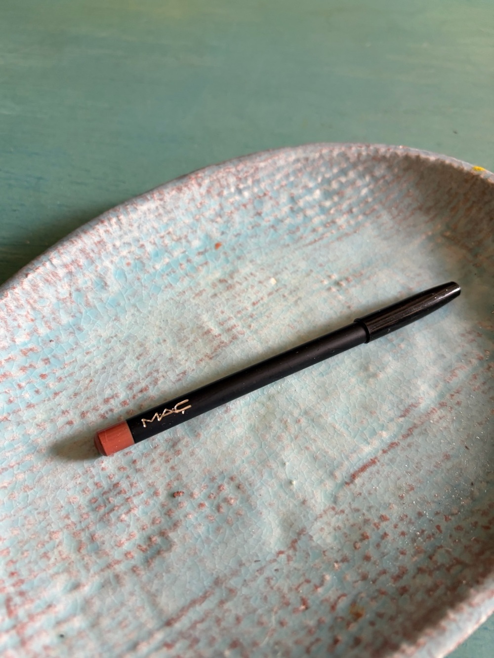 MAC Cosmetics Lip Liner Pencil.  OG   NUTMEG